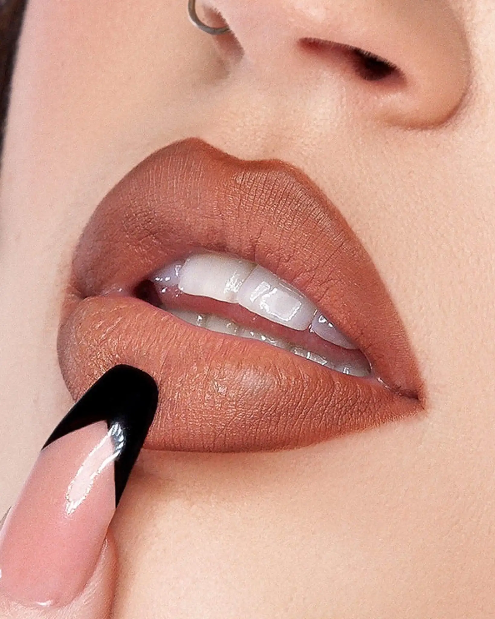 Nude Ombré Lip Liner - Image 3