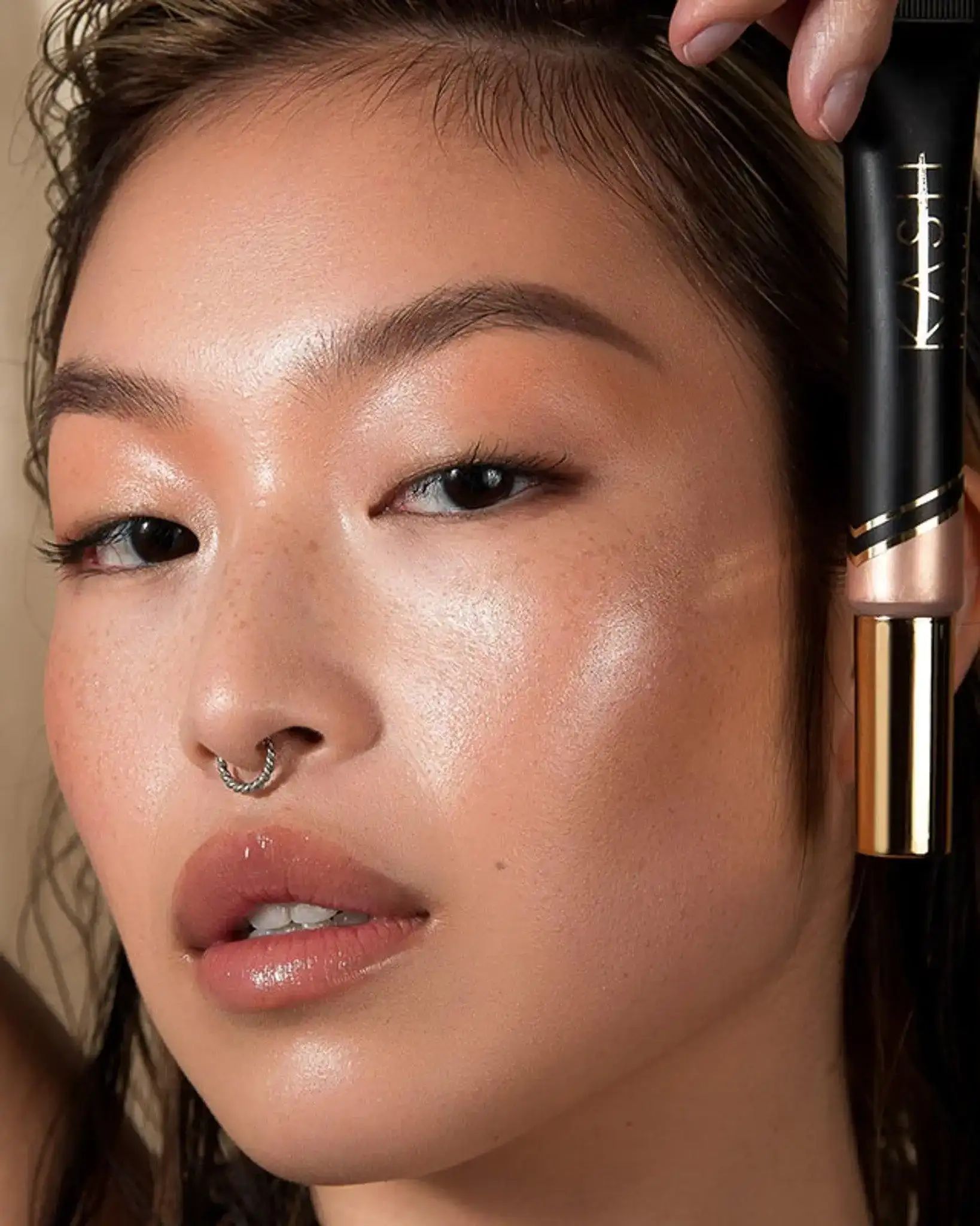 Gold Beam Skin Glaze - Image 3